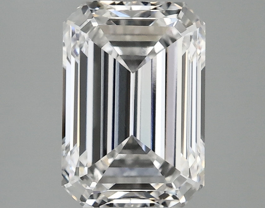 3.1 ct EM Lab-Grown Diamond · E / VVS2 · IGI